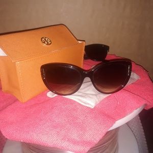 Sunglasses Tory Burch